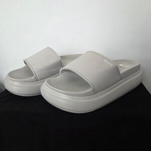 Reef Women's Light Gray Slide Sandals